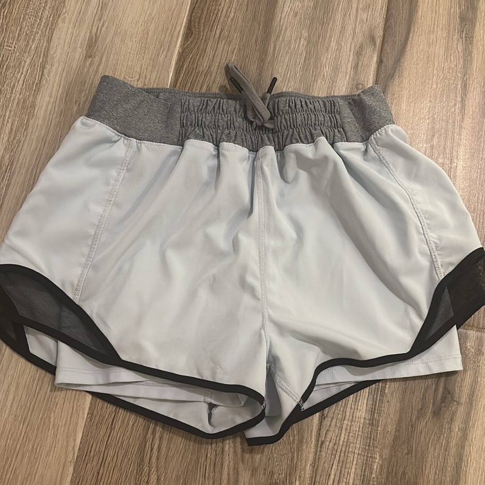 MPG Light Gray Women's Athletic Shorts size small